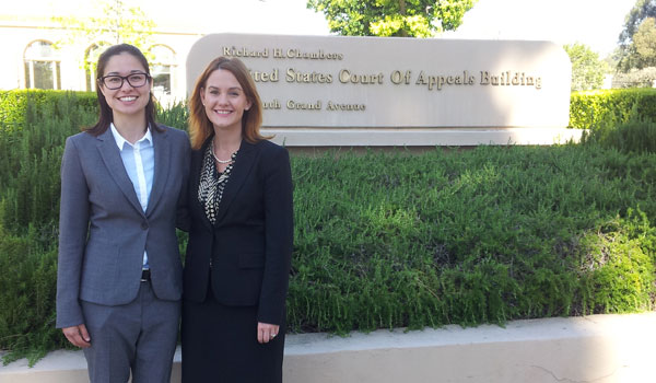 Students at 9th Circuit Courthouse