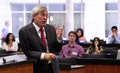 Dean Chemerinsky in class