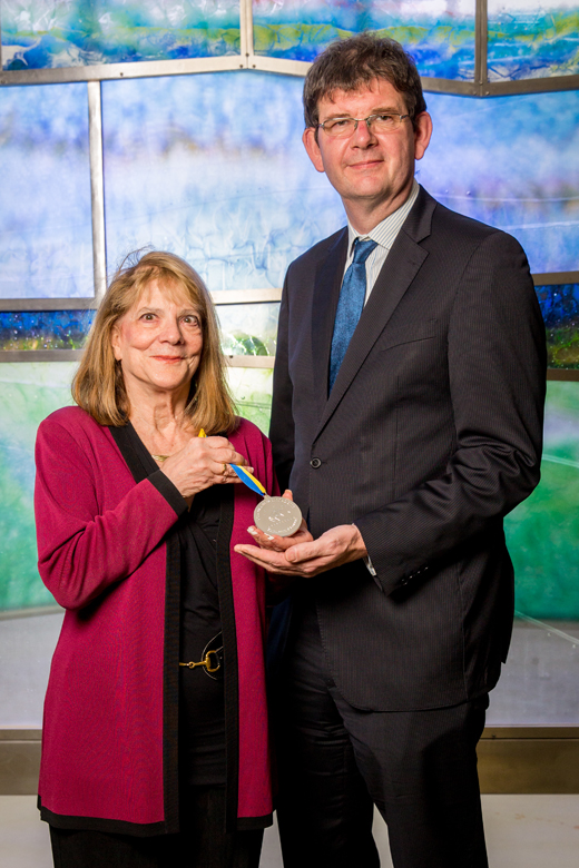 Prof. Loftus receiving medal